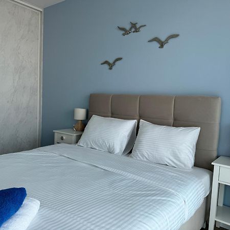 4Summer Kolobrzeg Apartamenty White Blue Sauna & Fitness & Parking 100 Metrow Do Pieknej Szerokiej Piaszczystej Plazy, Wspanialy Widok Z Duzego Tarasu! 100 Meter Zu Einem Schoenen Breiten Sandstrand, Herrliche Aussicht Von Einer Grossen Terrasse! المظهر الخارجي الصورة