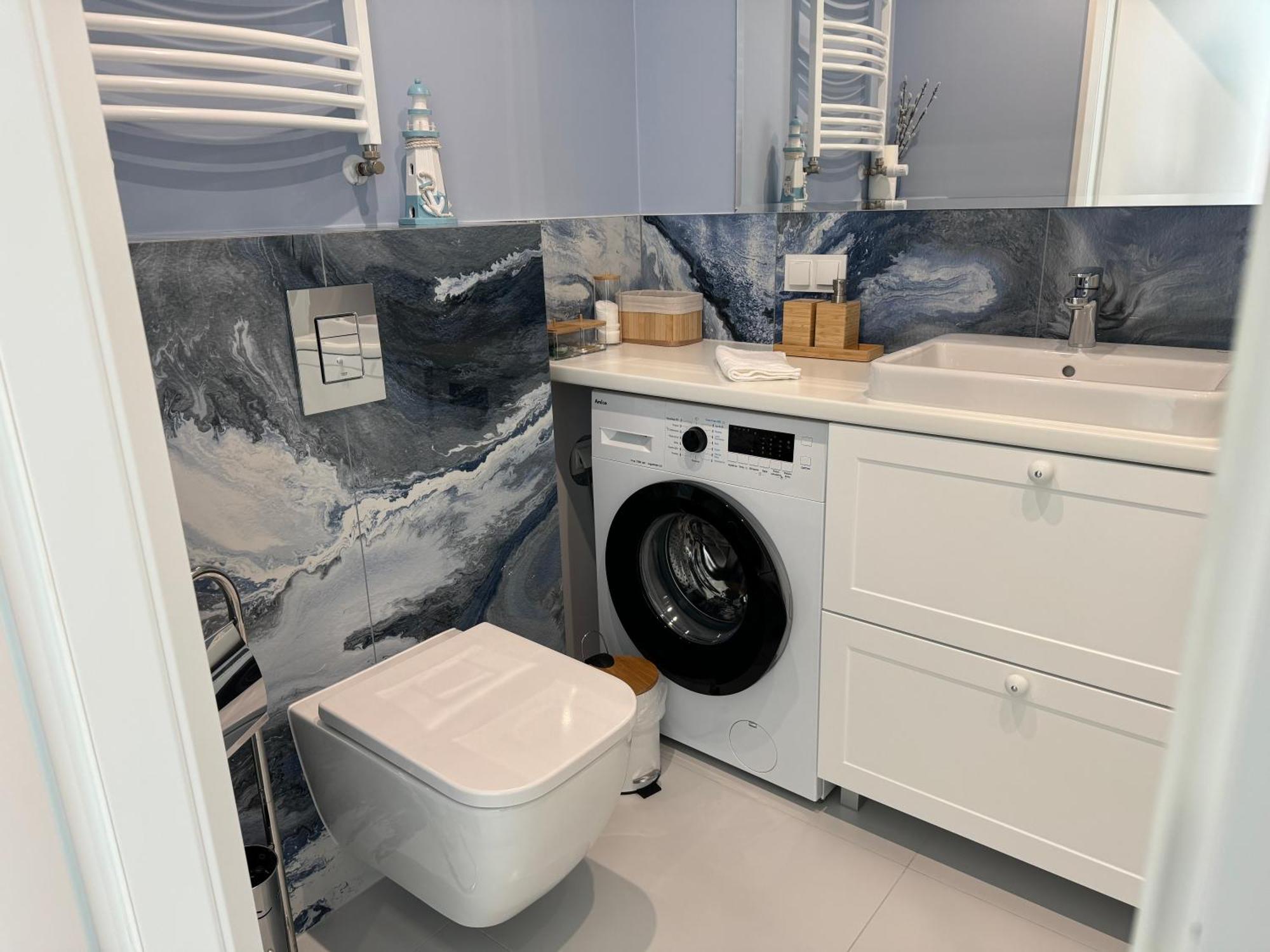 4Summer Kolobrzeg Apartamenty White Blue Sauna & Fitness & Parking 100 Metrow Do Pieknej Szerokiej Piaszczystej Plazy, Wspanialy Widok Z Duzego Tarasu! 100 Meter Zu Einem Schoenen Breiten Sandstrand, Herrliche Aussicht Von Einer Grossen Terrasse! المظهر الخارجي الصورة