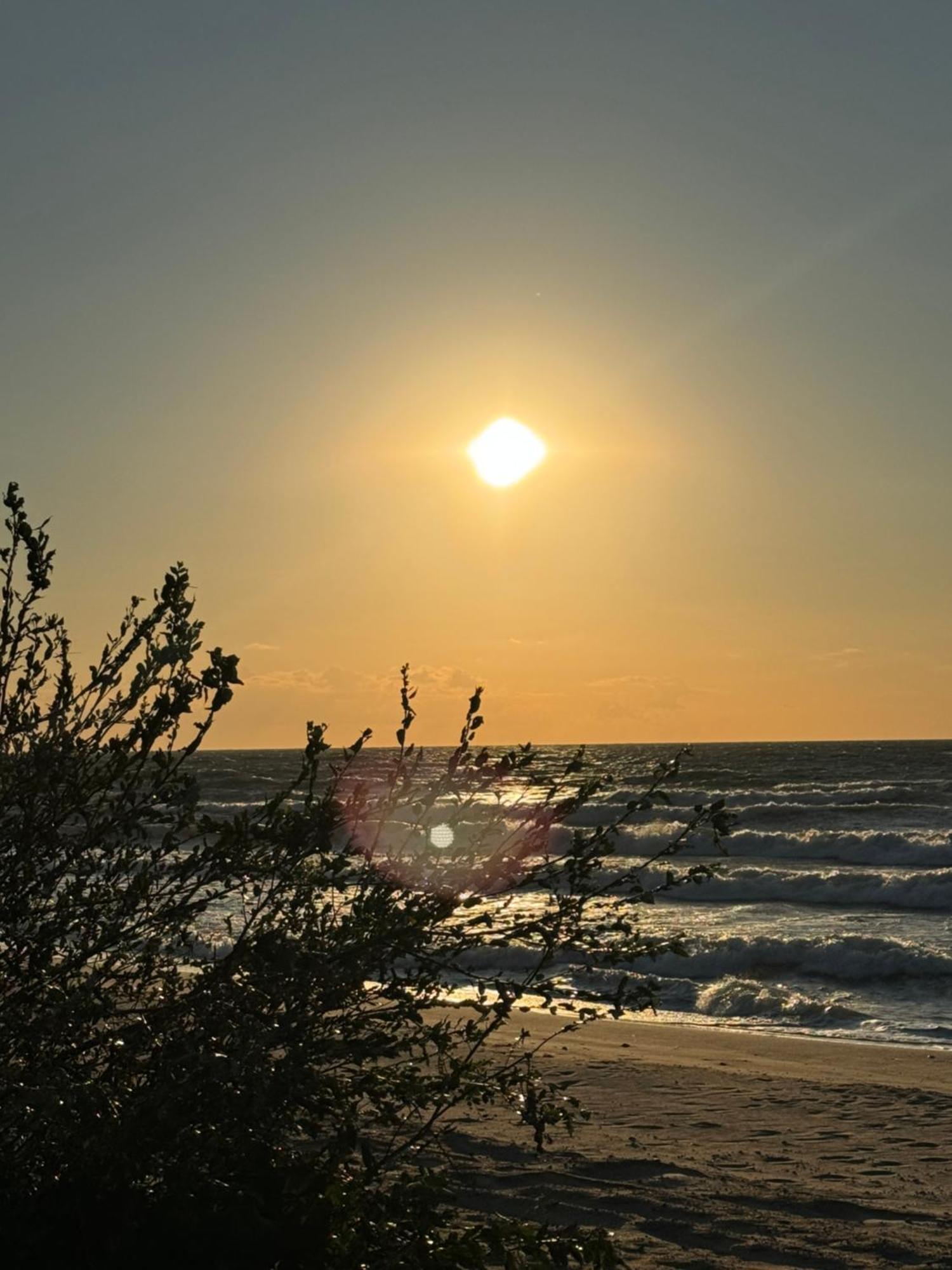 4Summer Kolobrzeg Apartamenty White Blue Sauna & Fitness & Parking 100 Metrow Do Pieknej Szerokiej Piaszczystej Plazy, Wspanialy Widok Z Duzego Tarasu! 100 Meter Zu Einem Schoenen Breiten Sandstrand, Herrliche Aussicht Von Einer Grossen Terrasse! المظهر الخارجي الصورة